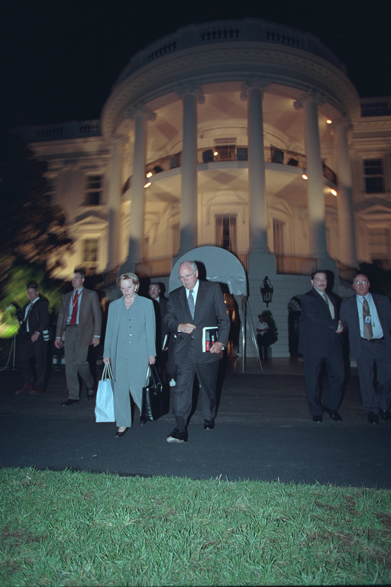 Illustration for article titled New Photos Of Dick Cheney On 9/11 Show The Gravity Of The Attacks